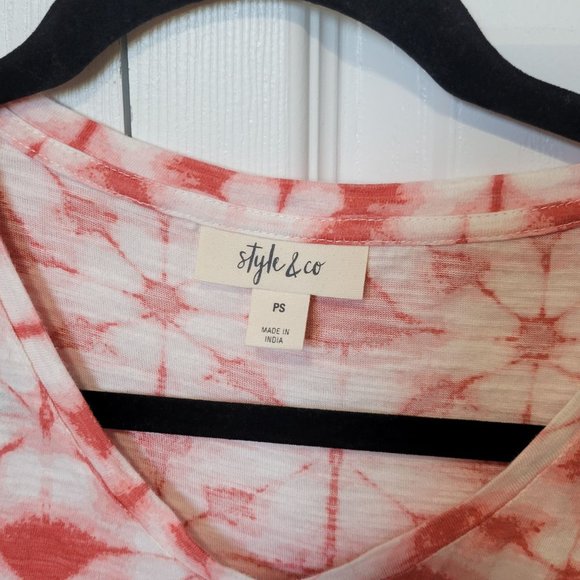 STYLE & CO Red Short Sleeve V-Neck Tie-Dye Tee Women's Petite Size S PS 1284 - Picture 3 of 5